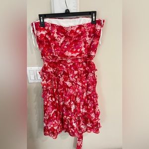 White House Black Market Strapless chiffon dress